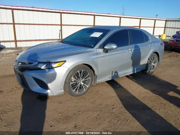 4T1B11HK7JU003579 2018 TOYOTA CAMRY - Image 2