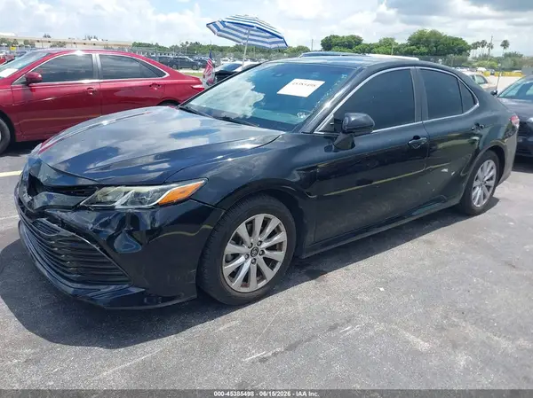 4T1B11HK7JU006319 2018 TOYOTA CAMRY - Image 2