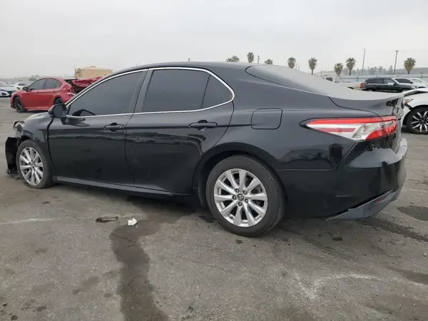 4T1B11HK7JU006465 2018 TOYOTA CAMRY - Image 2