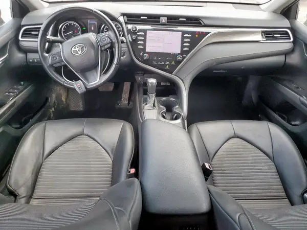 4T1B11HK7JU010306 2018 TOYOTA CAMRY - Image 8