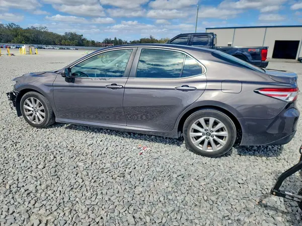 4T1B11HK7JU012444 2018 TOYOTA CAMRY - Image 2