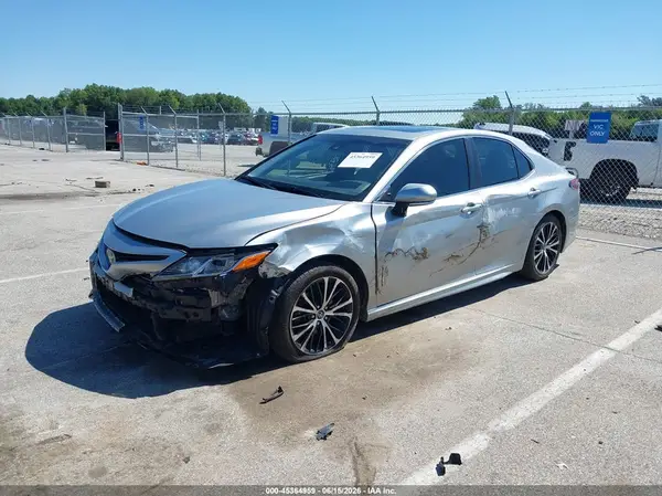 4T1B11HK7JU014887 2018 TOYOTA CAMRY - Image 2