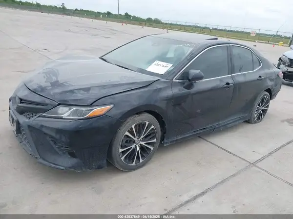 4T1B11HK7JU016641 2018 TOYOTA CAMRY - Image 2