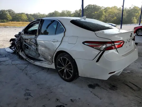 4T1B11HK7JU017000 2018 TOYOTA CAMRY - Image 2