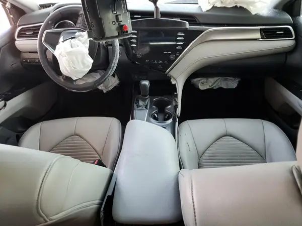 4T1B11HK7JU017000 2018 TOYOTA CAMRY - Image 8