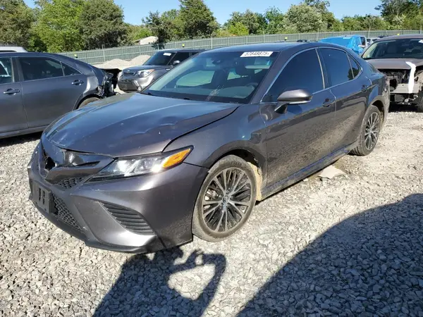 4T1B11HK7JU017742 2018 TOYOTA CAMRY - Image 1
