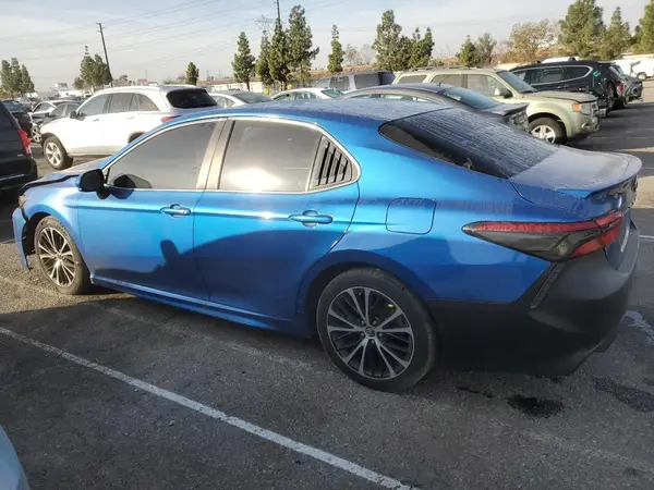 4T1B11HK7JU018115 2018 TOYOTA CAMRY - Image 2