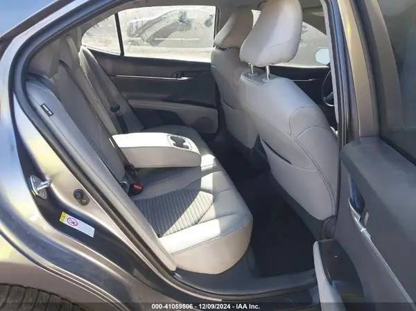 4T1B11HK7JU018440 2018 TOYOTA CAMRY - Image 8