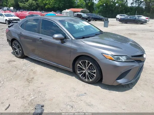 4T1B11HK7JU019376 2018 TOYOTA CAMRY - Image 1