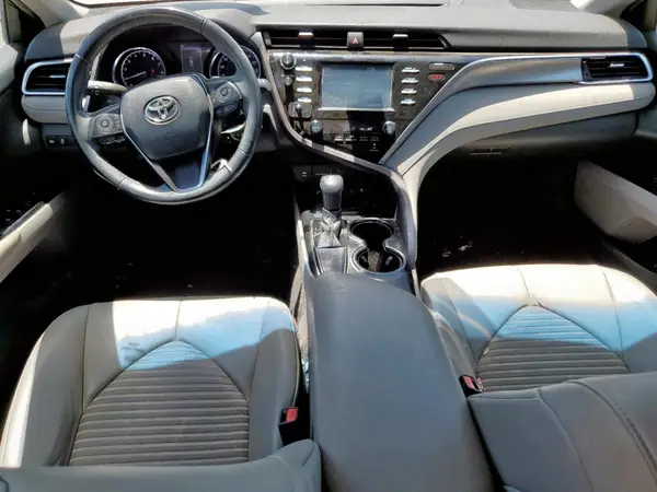 4T1B11HK7JU020768 2018 TOYOTA CAMRY - Image 8