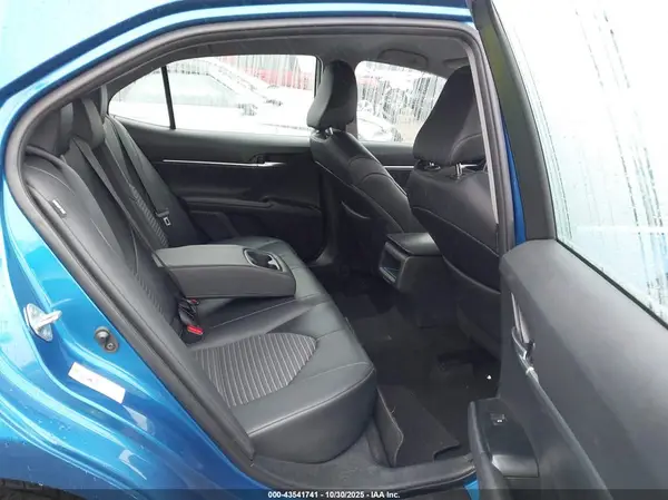 4T1B11HK7JU022097 2018 TOYOTA CAMRY - Image 8