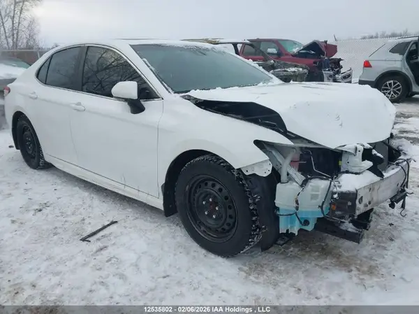 4T1B11HK7JU028482 2018 TOYOTA CAMRY - Image 1