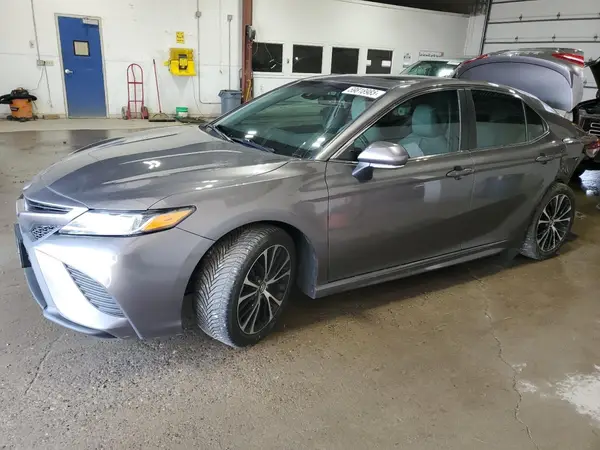 4T1B11HK7JU032127 2018 TOYOTA CAMRY - Image 1