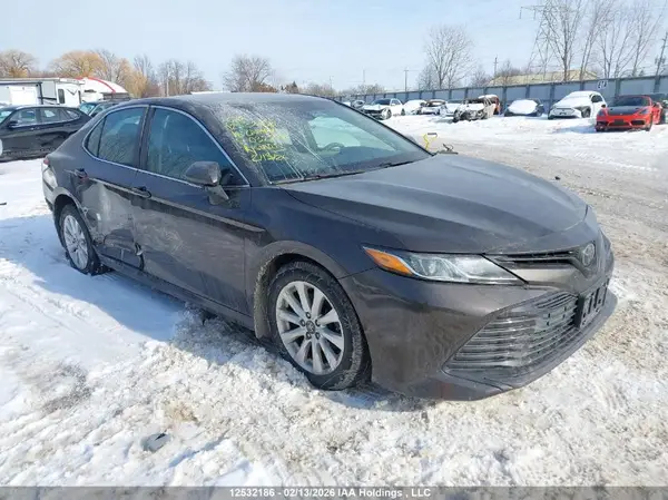 4T1B11HK7JU032239 2018 TOYOTA CAMRY - Image 1