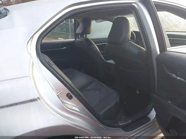 4T1B11HK7JU033102 2018 TOYOTA CAMRY - Image 8