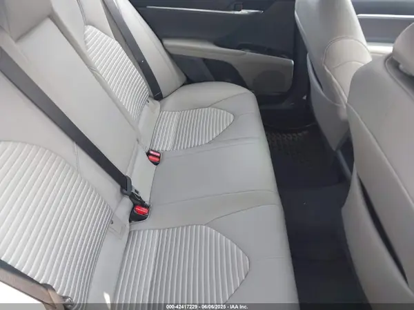 4T1B11HK7JU033701 2018 TOYOTA CAMRY - Image 8