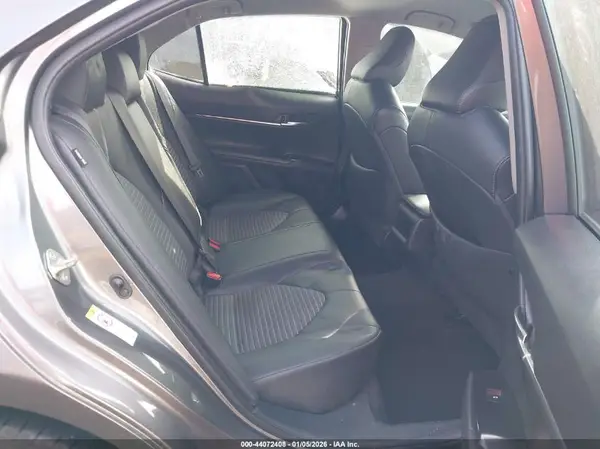 4T1B11HK7JU035478 2018 TOYOTA CAMRY - Image 8