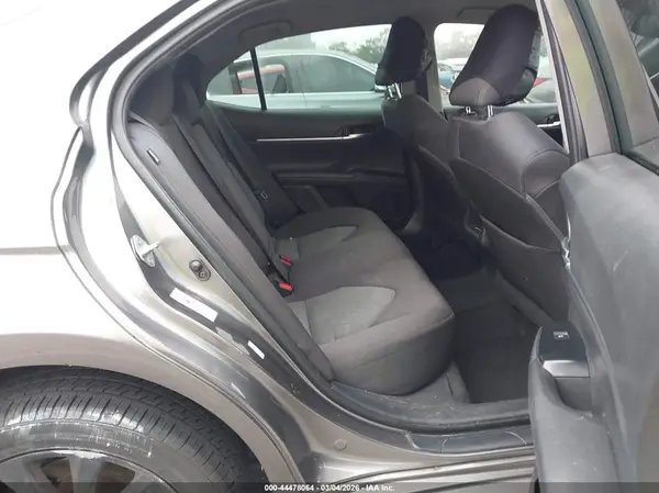 4T1B11HK7JU037635 2018 TOYOTA CAMRY - Image 8