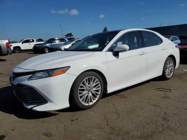 4T1B11HK7JU039031 2018 TOYOTA CAMRY - Image 1