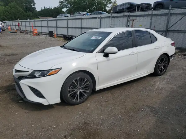 4T1B11HK7JU039644 2018 TOYOTA CAMRY - Image 1