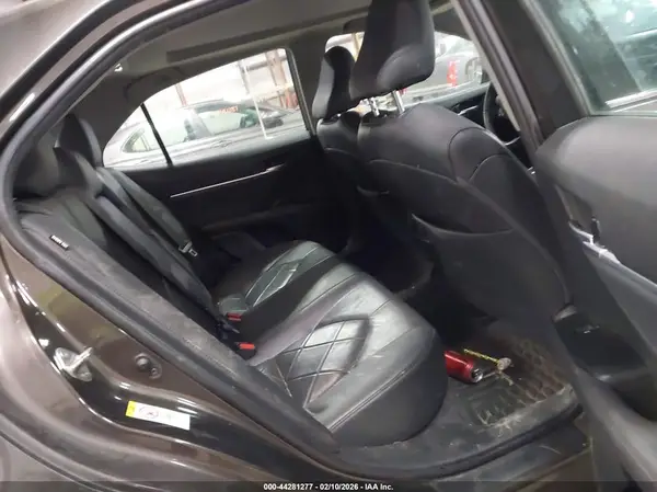 4T1B11HK7JU040499 2018 TOYOTA CAMRY - Image 8