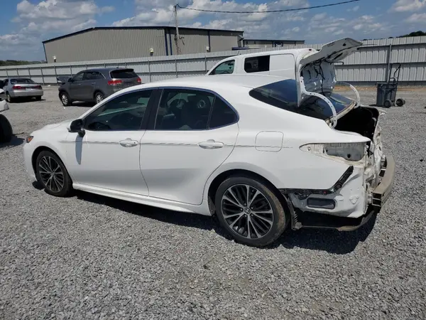 4T1B11HK7JU041409 2018 TOYOTA CAMRY - Image 2