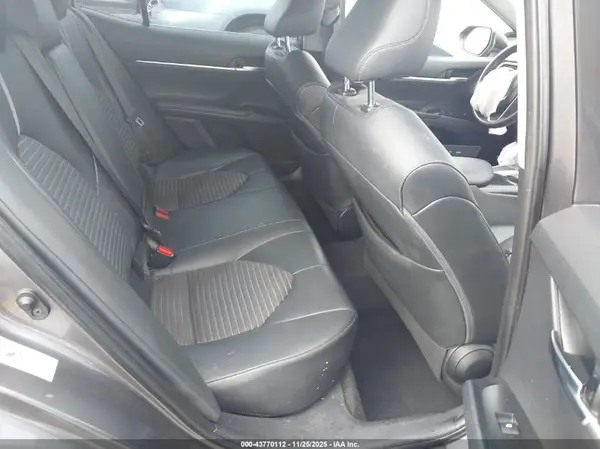 4T1B11HK7JU044472 2018 TOYOTA CAMRY - Image 8