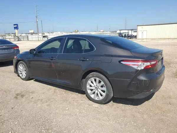 4T1B11HK7JU046643 2018 TOYOTA CAMRY - Image 2