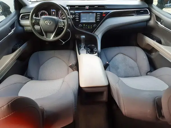 4T1B11HK7JU047596 2018 TOYOTA CAMRY - Image 8