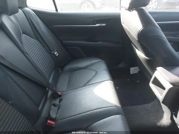 4T1B11HK7JU049607 2018 TOYOTA CAMRY - Image 8