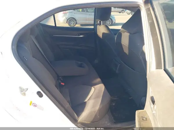 4T1B11HK7JU052488 2018 TOYOTA CAMRY - Image 8