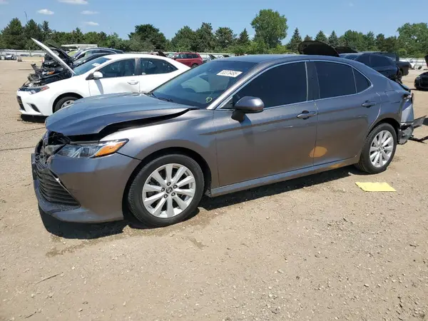 4T1B11HK7JU054502 2018 TOYOTA CAMRY - Image 1