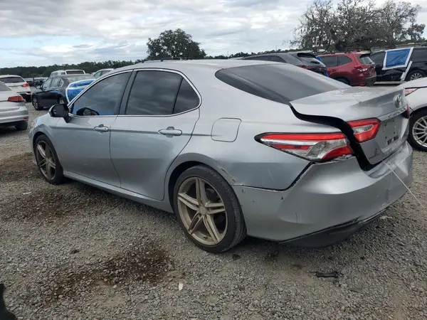 4T1B11HK7JU054712 2018 TOYOTA CAMRY - Image 2