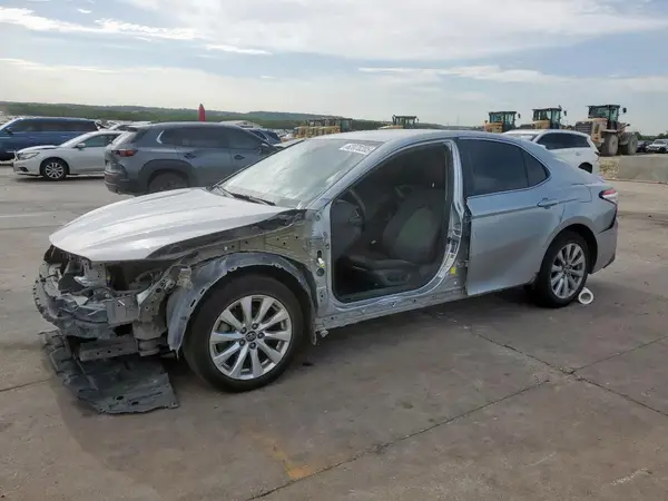 4T1B11HK7JU055309 2018 TOYOTA CAMRY - Image 1