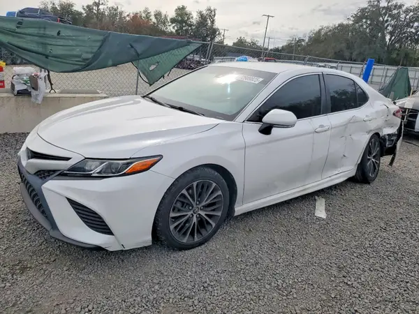 4T1B11HK7JU056198 2018 TOYOTA CAMRY - Image 1