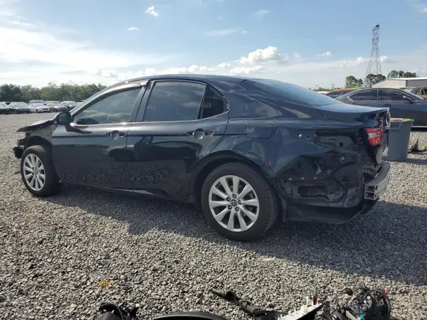 4T1B11HK7JU056766 2018 TOYOTA CAMRY - Image 2