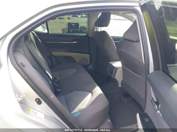 4T1B11HK7JU057089 2018 TOYOTA CAMRY - Image 8