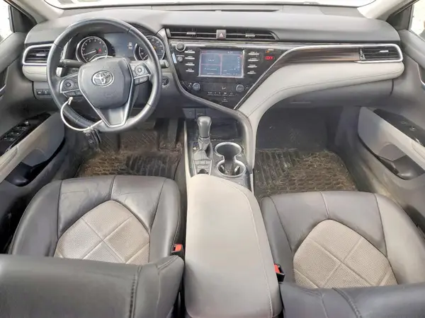 4T1B11HK7JU057951 2018 TOYOTA CAMRY - Image 8