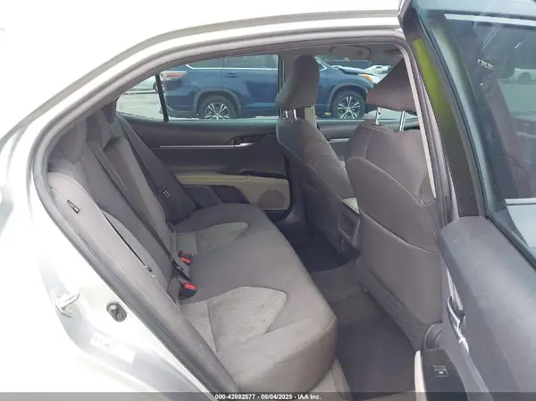 4T1B11HK7JU058646 2018 TOYOTA CAMRY - Image 8