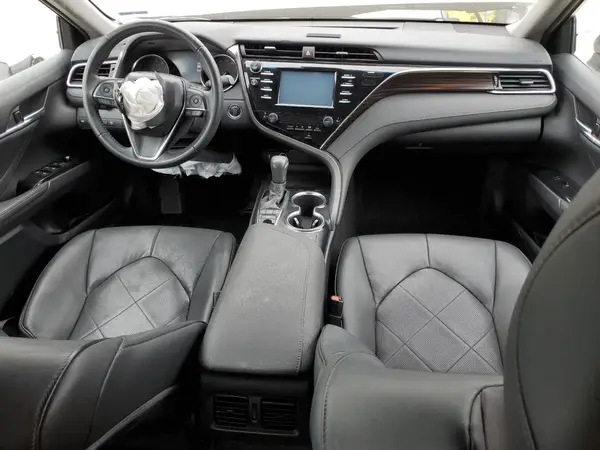 4T1B11HK7JU058677 2018 TOYOTA CAMRY - Image 8