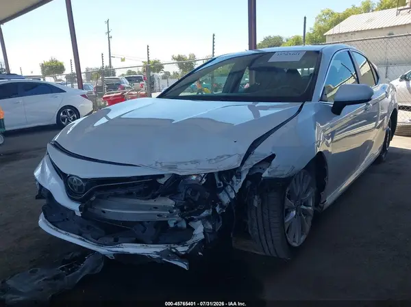 4T1B11HK7JU059103 2018 TOYOTA CAMRY - Image 2