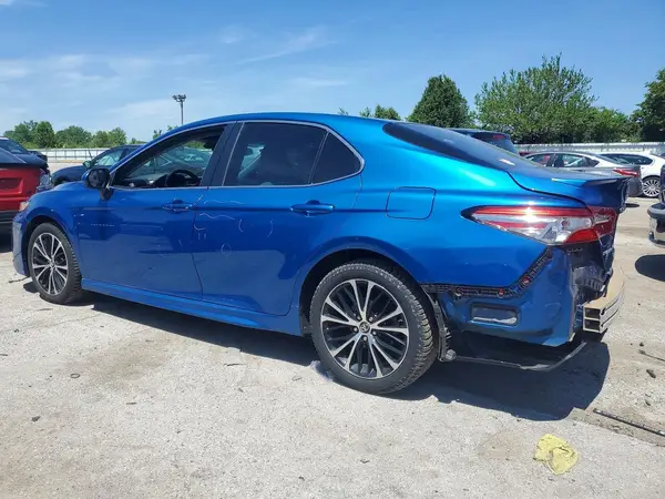 4T1B11HK7JU059215 2018 TOYOTA CAMRY - Image 2