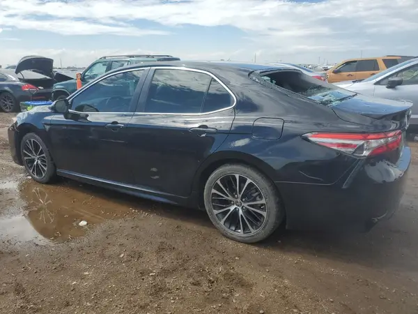 4T1B11HK7JU062048 2018 TOYOTA CAMRY - Image 2