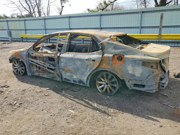 4T1B11HK7JU063846 2018 TOYOTA CAMRY - Image 2