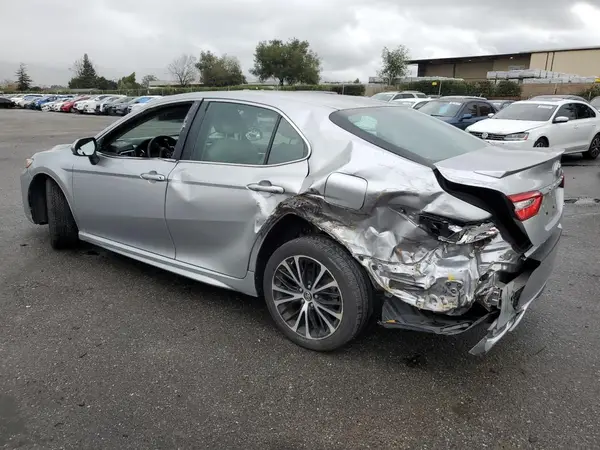 4T1B11HK7JU065290 2018 TOYOTA CAMRY - Image 2