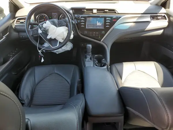 4T1B11HK7JU065872 2018 TOYOTA CAMRY - Image 8