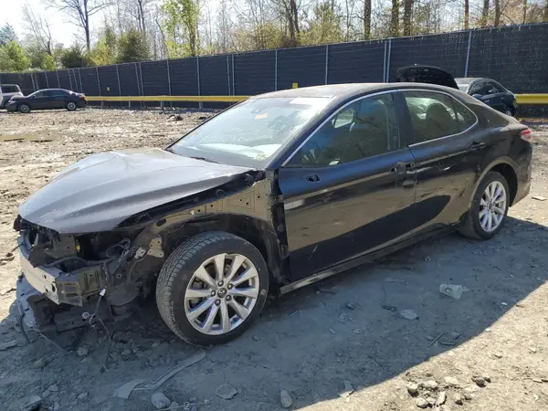 4T1B11HK7JU067685 2018 TOYOTA CAMRY - Image 1