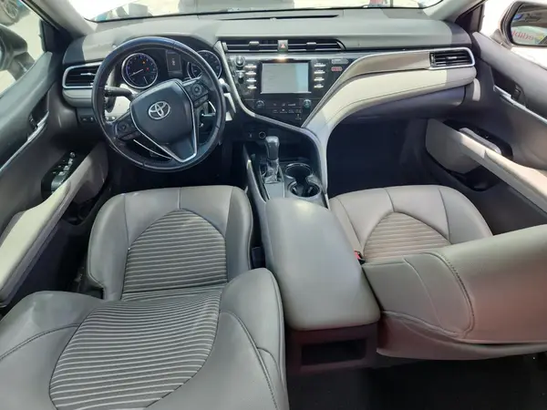 4T1B11HK7JU071073 2018 TOYOTA CAMRY - Image 8