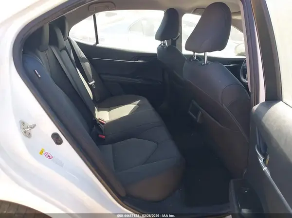 4T1B11HK7JU073146 2018 TOYOTA CAMRY - Image 8