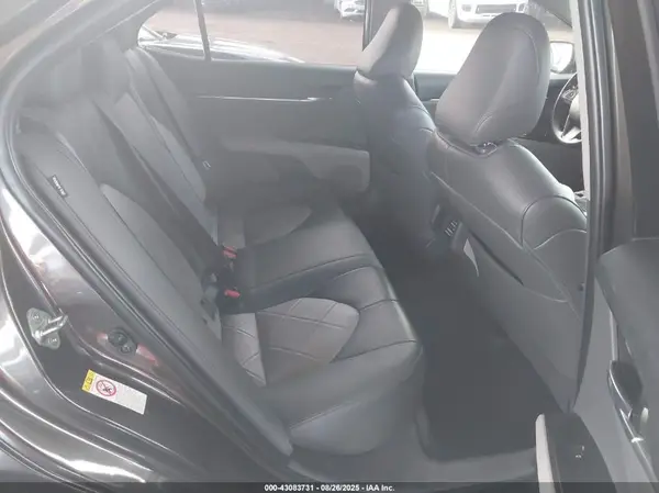 4T1B11HK7JU074569 2018 TOYOTA CAMRY - Image 8
